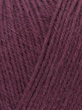 Signature 4ply 1300 Mulberry - zbliżenie motka